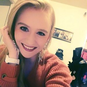 Meet your Posher, Falon